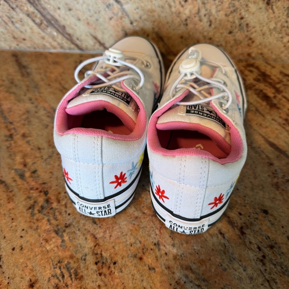 CONVERSE Size 3 Youth Girls White Embroidered Sneakers Shoes - Picture 4 of 6